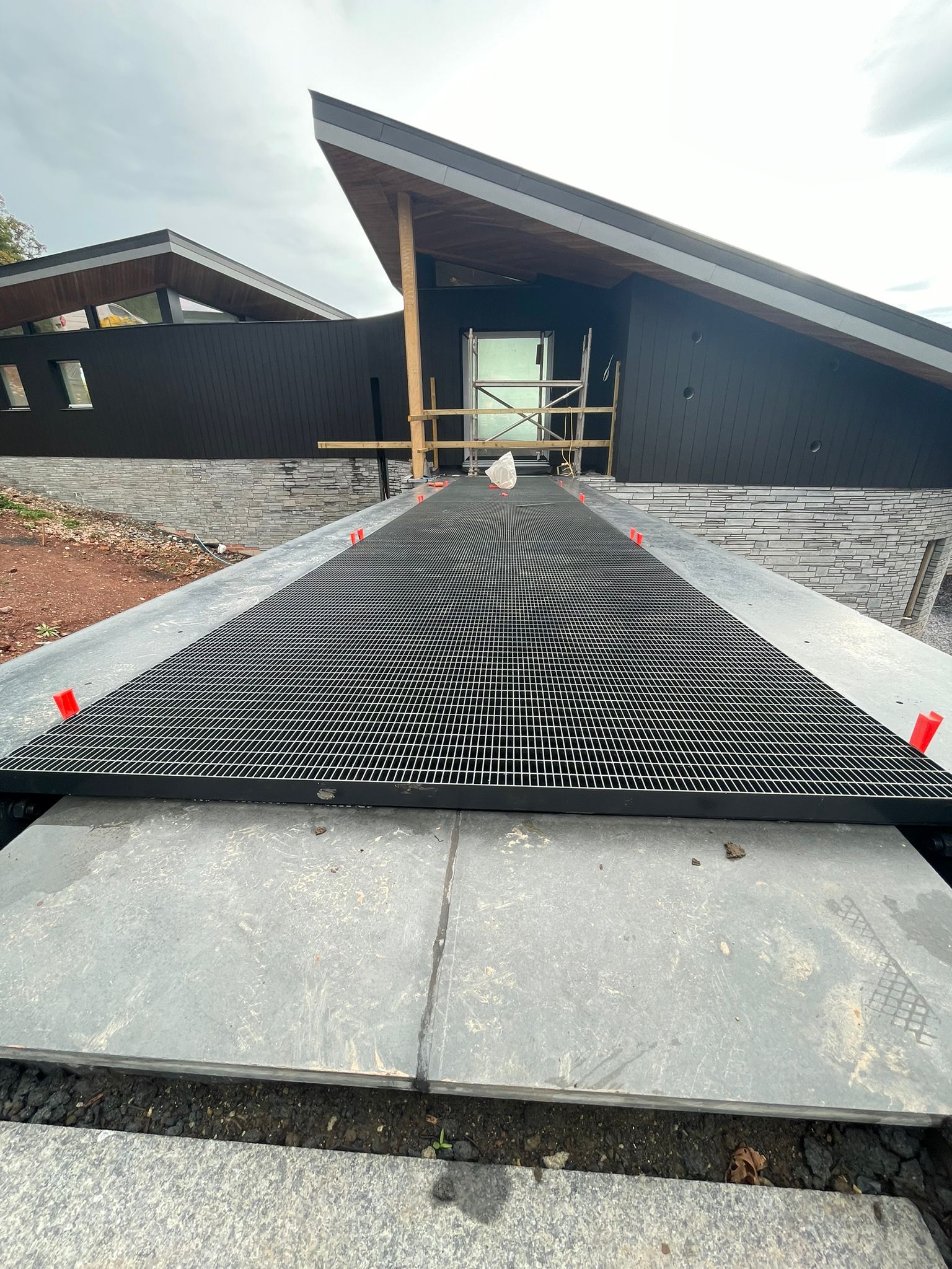 50t of steel to create distinct living pods in Devon 16