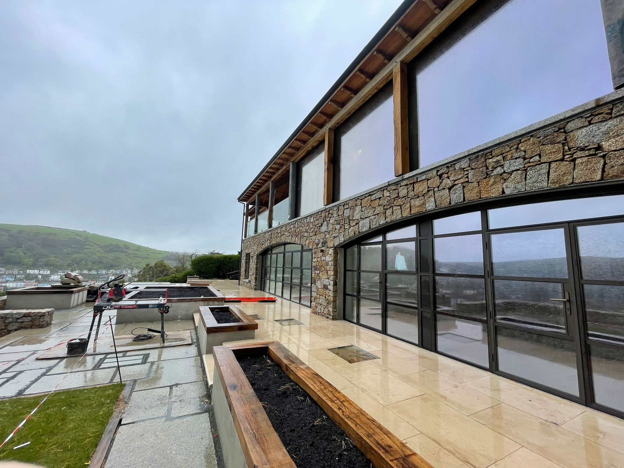 24t of Structural Steel for a Spectacular House in Devon 11